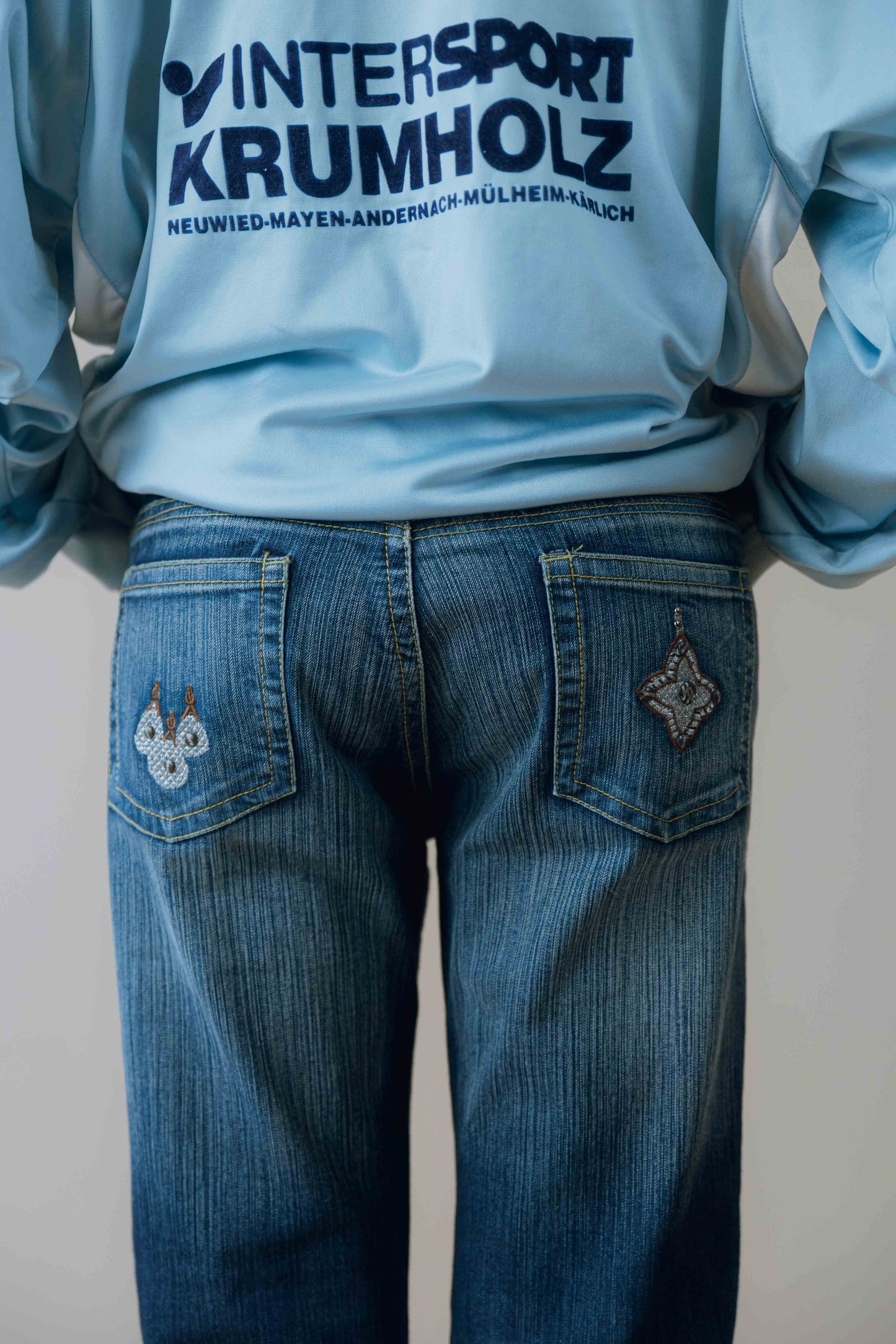 Mid-rise slim fit jeans