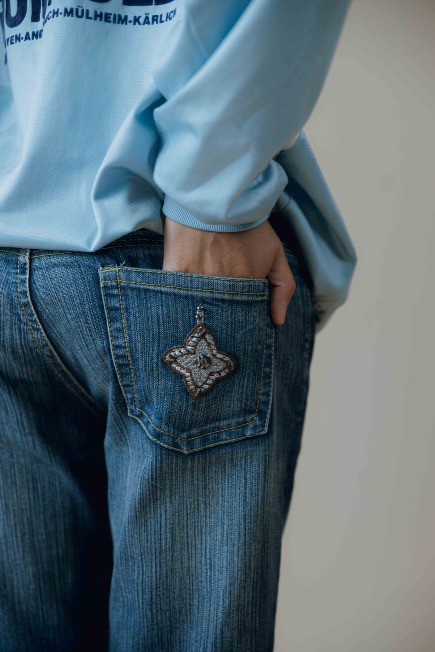 Mid-rise slim fit jeans