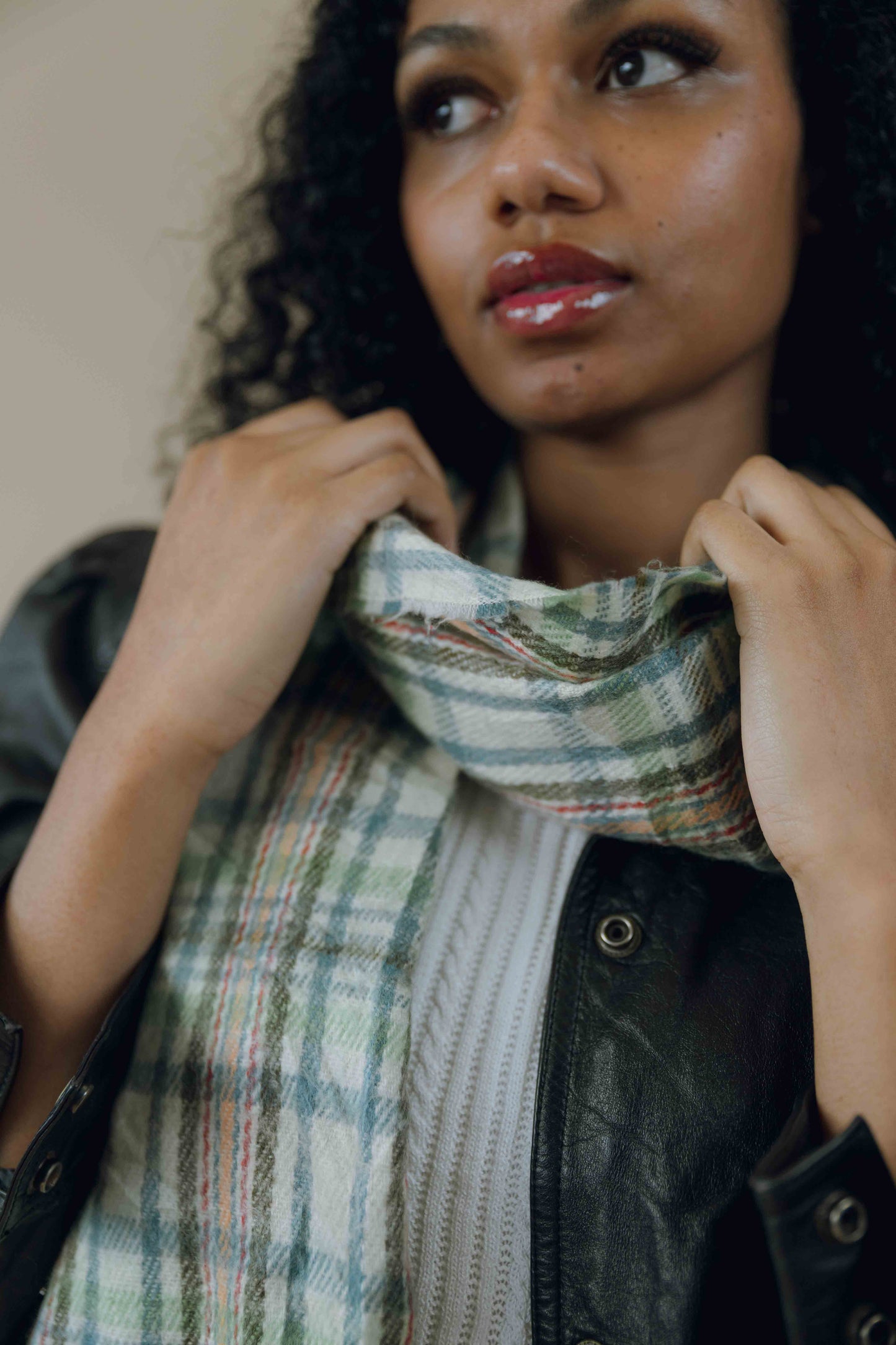 Checked wooly scarf