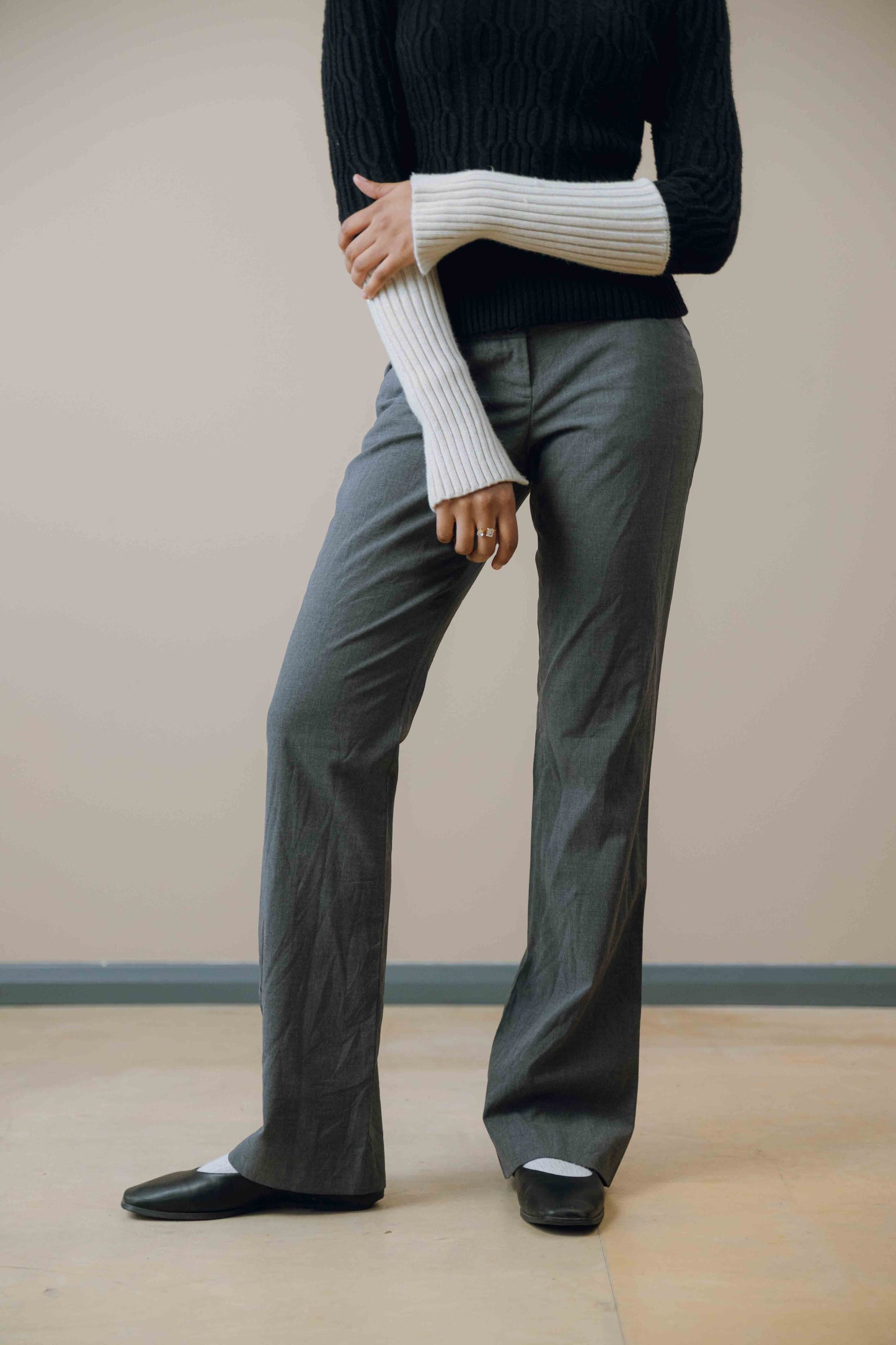 Low rise bootcut tailored trousers