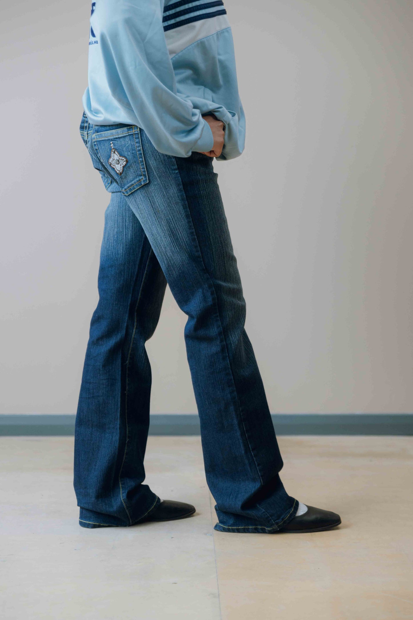 Mid-rise slim fit jeans