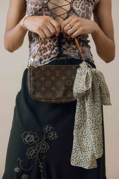 Leopard print mesh scarf